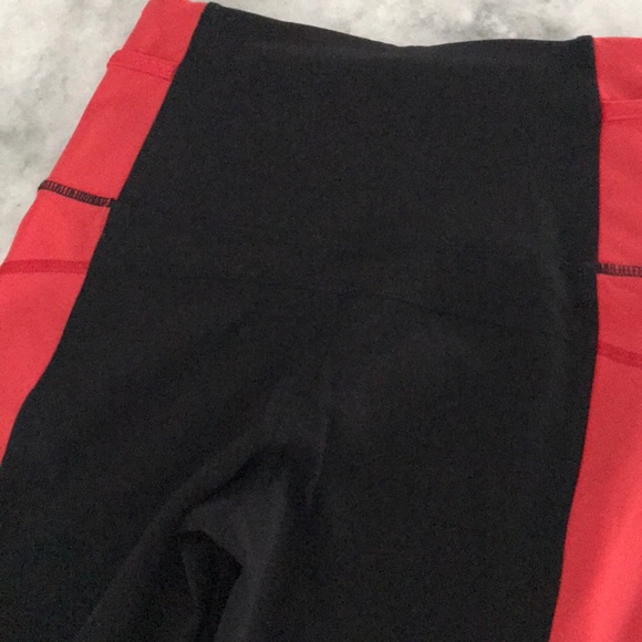 Lululemon Black/Red Run Ice Queen Pants Size 4 EUC - Picture 5 of 8